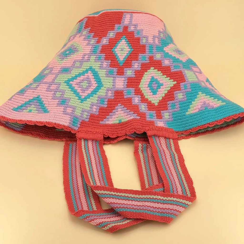Panier tissé à la main par des tisserandes de la communauté indigène Yayuu en Colombie. Mode éthique. Slow Fashion.