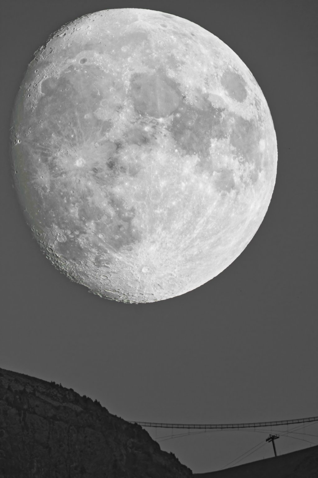 Lever de Lune sur le massif de Belledonne