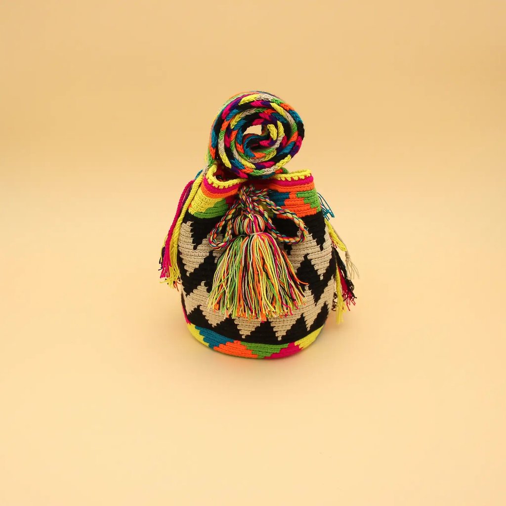 Sac mini Tatacoa mochila Wayuu. Fabriquée à la main. fabrication équitable. slow fashion. couleurs estivales et vives. 