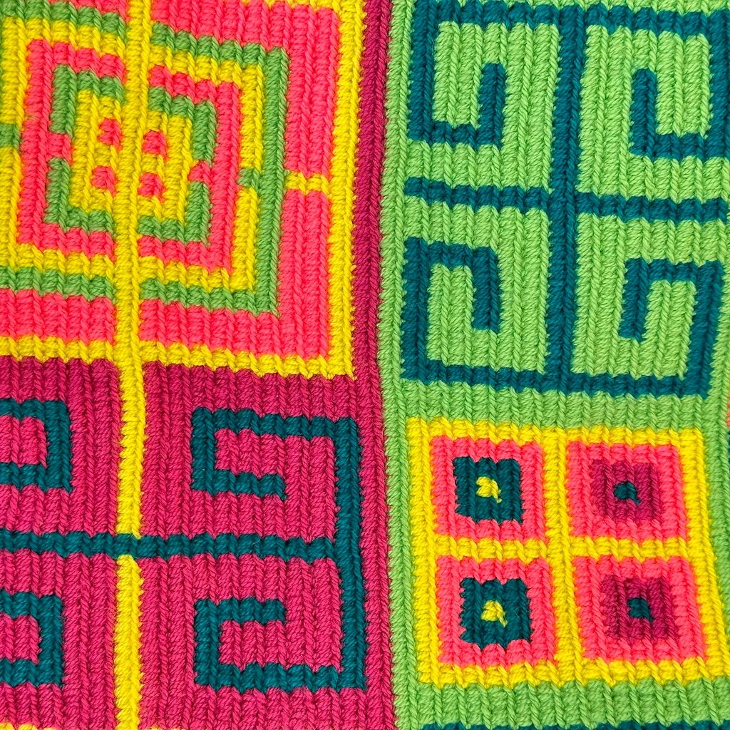 Sac à bandoulière, tissé à la main par des tisserandes de la communauté Wayuu en Colombie. 