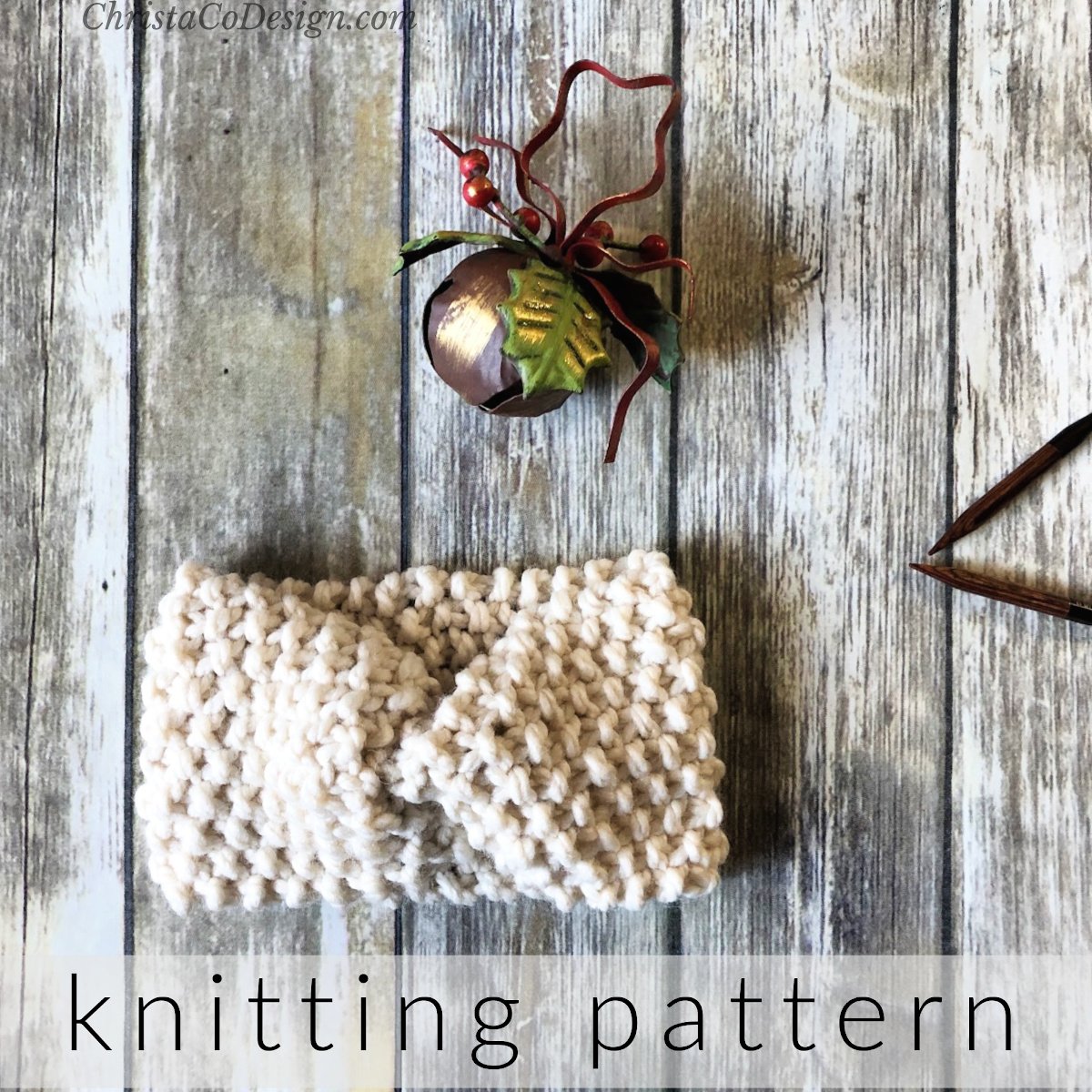 Knit earwarmer in seed stitch.