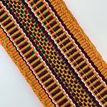 Petit sac bandoulière mochila femme et homme, tissé à la main par des tisserandes de la communauté Wayuu en Colombie. Issu d'une mode éthique et slow-fashion.