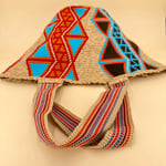 Panier tissé à la main par des tisserandes de la communauté indigène Yayuu en Colombie. Mode éthique. Slow Fashion.