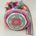 Sac à bandoulière, tissé à la main par des tisserandes de la communauté indigène Wayuu en Colombie. Sac issu du commerce équitable et dans une démarche de Slow-Fashion.