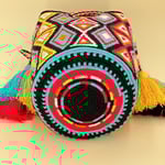 Sac à bandoulière tissé à la main par des tisserandes de la communauté indigène Wayuu en Colombie. Issu du commerce équitable et dans une démarche de Slow-Fashion.