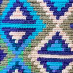 Sac à anses tressées, tissé à la main par des tisserandes de la communauté indigène Wayuu en Colombie. Sac issu du commerce équitable et dans une démarche de Slow-Fashion.