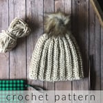 Ribbed beanie with pom.