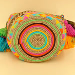 Sac à bandoulière tissé à la main par des tisserandes de la communauté Wayuu en Colombie - sac issu du commerce équitable et dans une démarche de slow fashion.