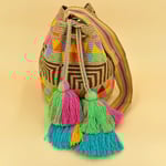 Sac à bandoulière tissé à la main par des tisserandes de la communauté Wayuu en Colombie - sac issu du commerce équitable et dans une démarche de slow fashion.