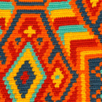 Sac à bandoulière tissé à la main par des tisserandes de la communauté indigène Wayuu en Colombie. Issu du commerce équitable et dans une démarche de Slow-Fashion.