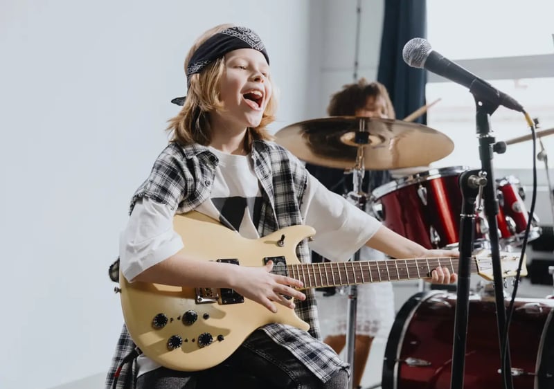 Kids Rock! Fun Group Guitar Lessons For Ages 12-15